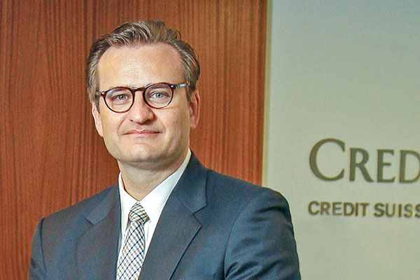 Credit Suisse apuesta por la renta variable y advierte riesgos de recesión hacia 2023 y 2024