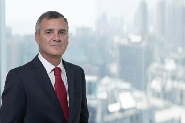 El presidente de Banco Santander Chile, Claudio Melandri.