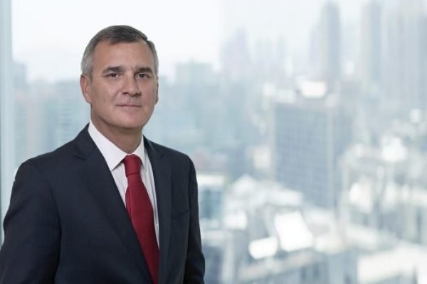 <p>El presidente de Banco Santander Chile, Claudio Melandri.</p>