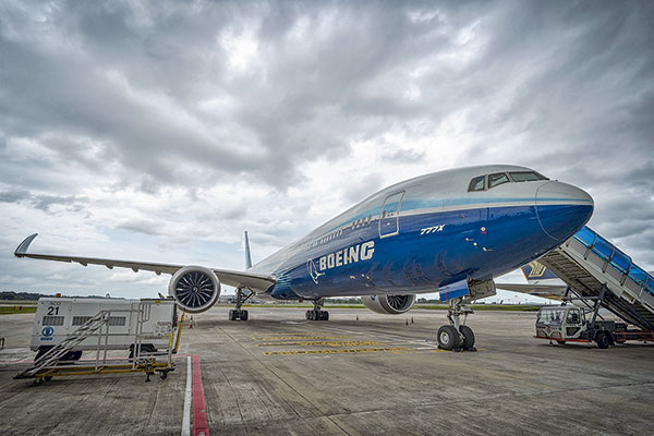 Boeing se desploma por impactos de la guerra y la inflación