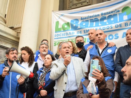 Huelga bancaria en Argentina afecta atención al público y reduce negocios