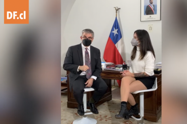 <p>Ahora en DF | Ministros detallan plan alcanzado con la Cut que incluye aumento de sueldo mínimo y del subsidio a la canasta básica</p>