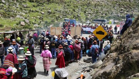 Sondeo revela que el 94% de mineras peruanas ve "desfavorable" la situación social en el país