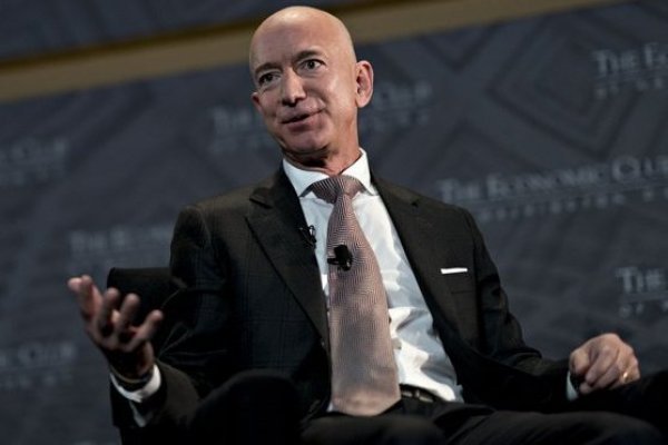 US$13.000 millones perdió Jeff Bezos en horas por desplome de Amazon