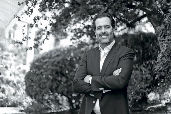 Streaming, series y hoteles: el plan de Paramount para modernizar Chilevisión