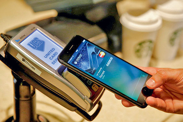 Bruselas intensifica vigilancia a las Big Tech: acusa a Apple de abuso de poder en mercado de pagos móviles