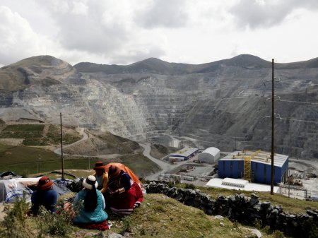 Comunidades en la mina Las Bambas de Perú piden levantar estado de emergencia para dialogar