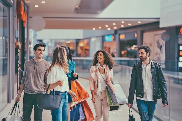Cómo enfrentan los jóvenes la primera ola inflacionaria de sus vidas