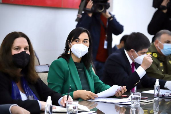 Paro de camioneros: Siches instruye a la delegada del Biobío para que tome las medidas para normalizar las operaciones de ENAP
