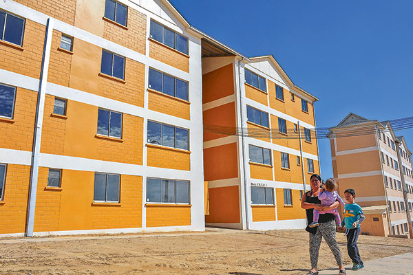 Minvu mejora condiciones a proyectos de integración social: eleva subsidio y da préstamos a constructoras