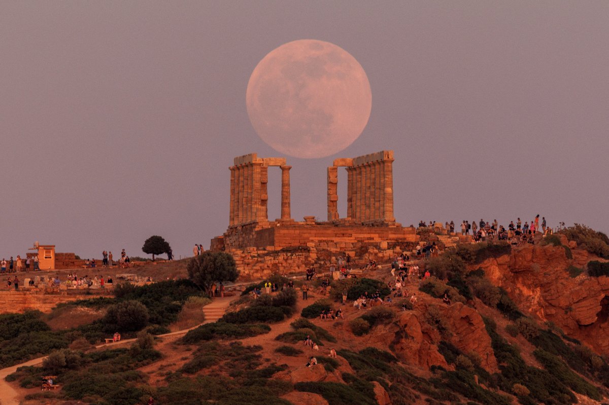 <p>Imágenes del eclipse total de luna.</p>