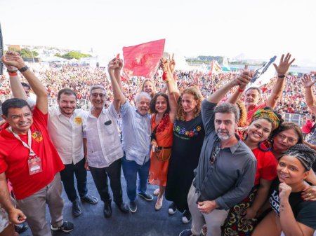 Lula intenta cortejar a empresarios brasileños