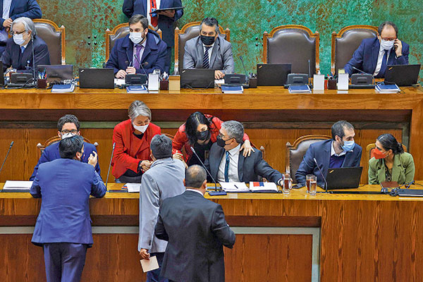 Cámara de Diputados aprueba por unanimidad reajuste del salario mínimo y lo despacha a ley