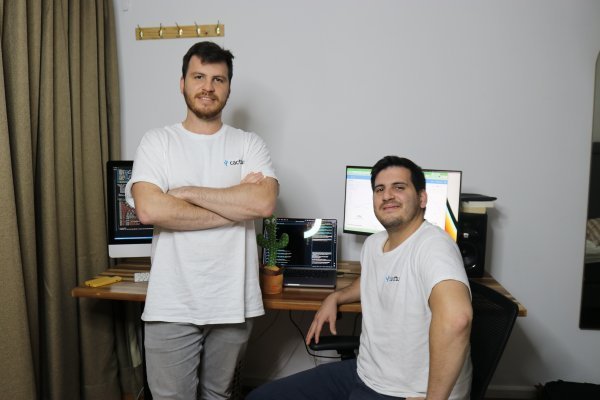 Cacttus cierra ronda con Platanus Ventures y lanza el primer seguro digital para mascotas de la región