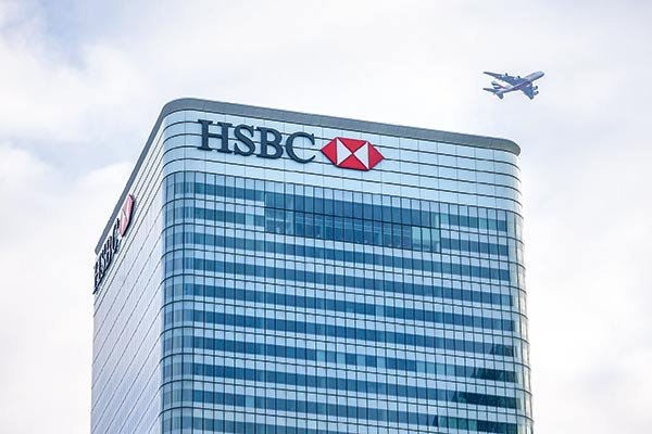 HSBC suspende a banquero por comentarios sobre cambio climático