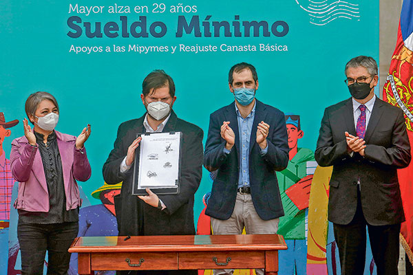 Economía activa mesa de diálogo con la gran empresa y Boric invita a la CPC a cuenta anual