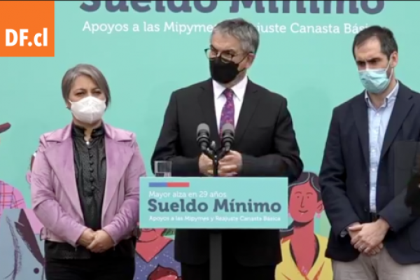 Ahora en DF | Gobierno promulga Ley que reajusta sueldo mínimo de forma progresiva