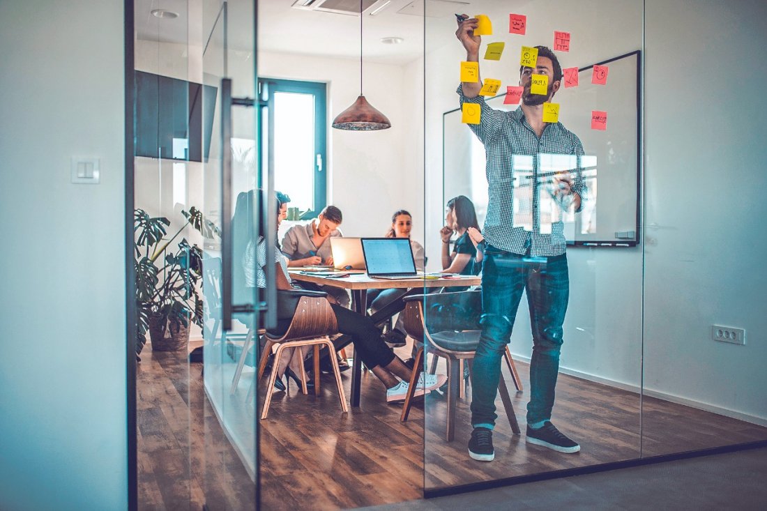 <p>Despidos masivos y cautela en las inversiones: el difícil panorama para las startups tecnológicas</p>