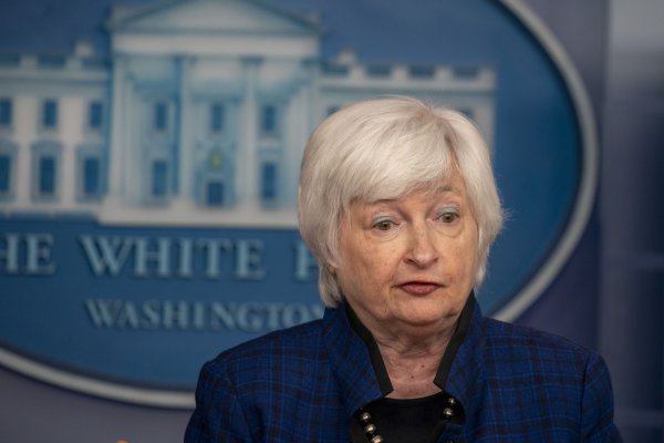 Secretaria del Tesoro de EEUU admite que se equivocó al afirmar que inflación sería transitoria el año pasado