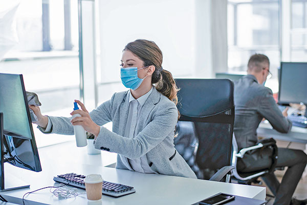 La salud mental sigue preocupando y empresas se animan con nuevas medidas ante la vuelta al trabajo presencial