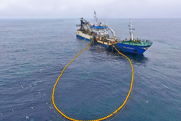 Boric: nueva Ley de Pesca “entregará reglas claras, justas y sostenibles”