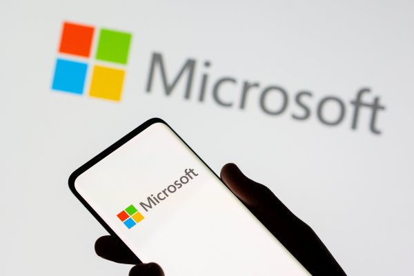 El dólar más caro le pasa la cuenta a Microsoft y reduce expectativa de ganancias