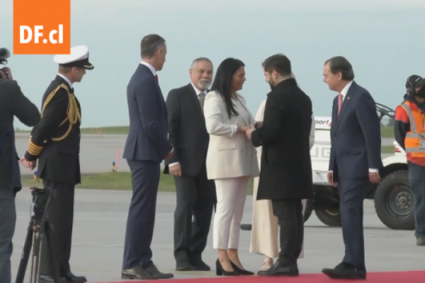 <p>Ahora en DF | Presidente Gabriel Boric llega a Canadá para iniciar gira internacional</p>
