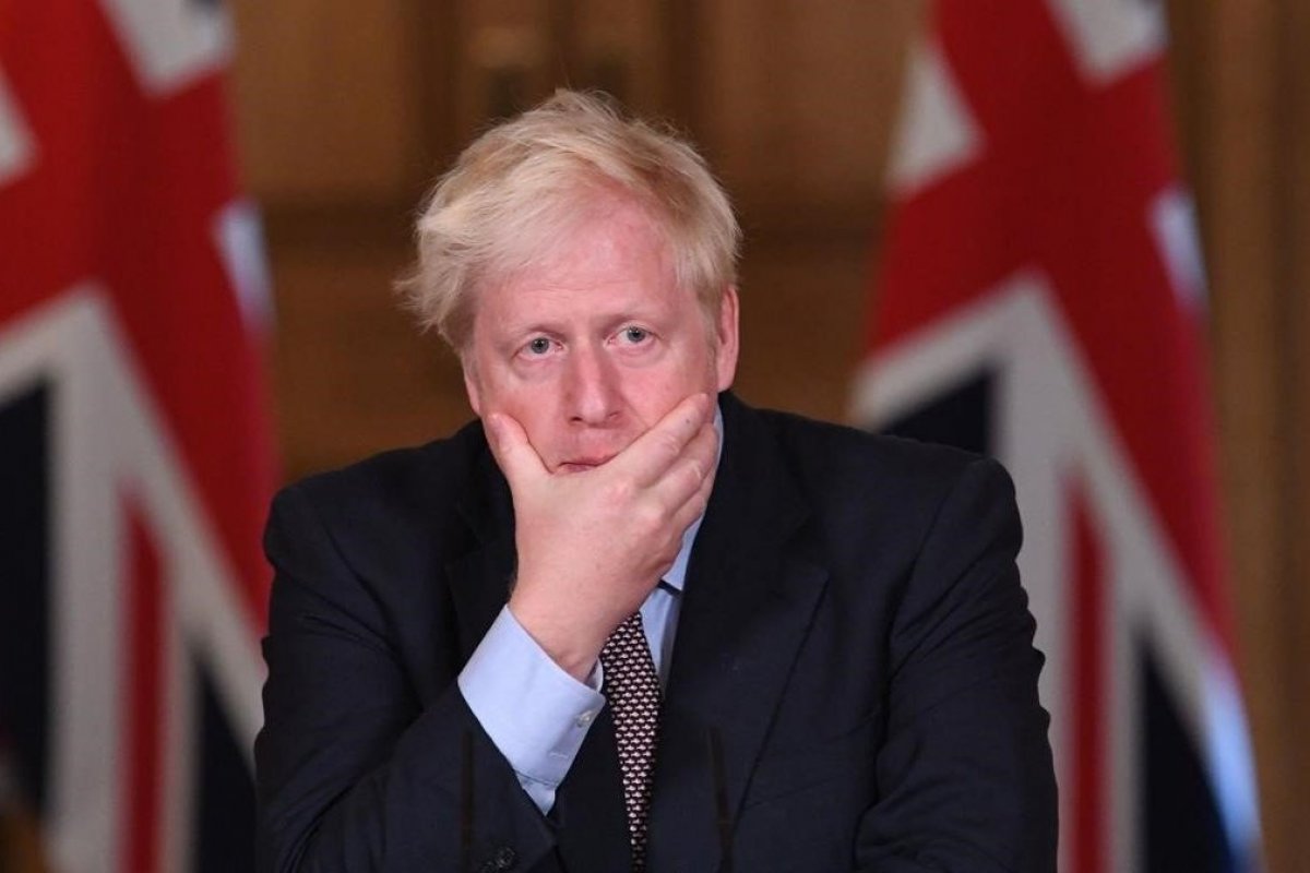 <p>Primer ministro británico sobrevive a voto de censura, pero podría tener los días contados en el cargo</p>