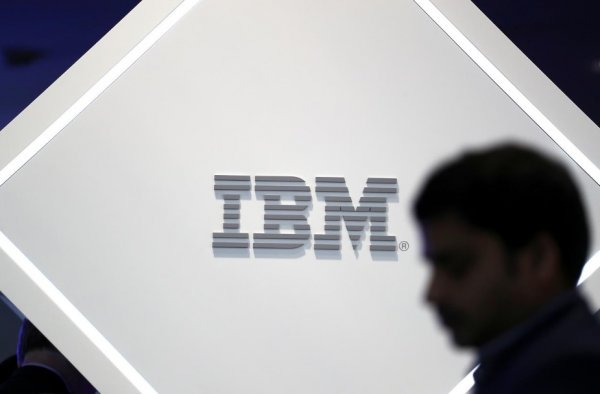 IBM liquida operaciones en Rusia y despide a sus empleados