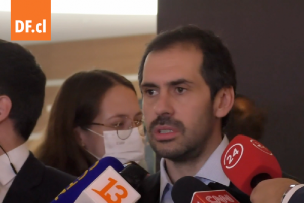 <p>Ahora en DF | Ministro Grau se refiere al IPoM y asegura que la inflación se mantendrá controlada para el próximo año</p>
