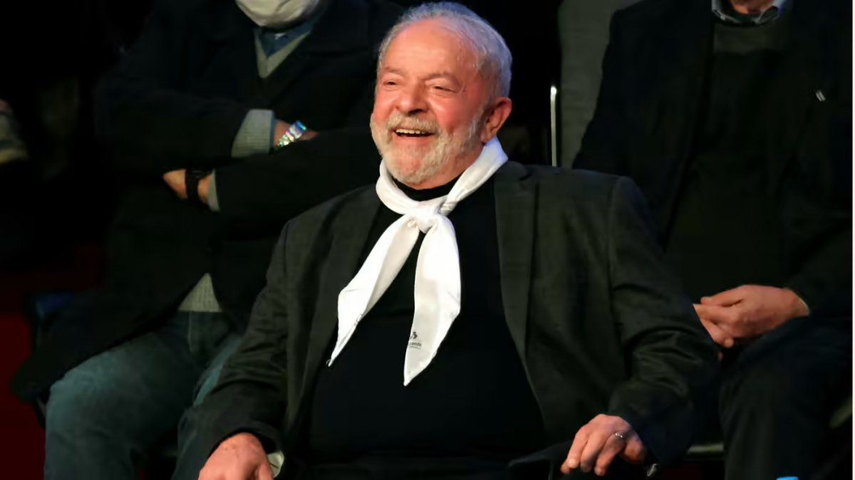 <p>Lula eliminaría el tope de gasto público de Brasil, según manifiesto de su campaña</p>