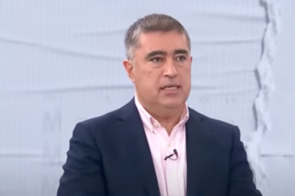 <p>Ahora en DF | Desbordes: "Estoy de acuerdo con una nueva Constitución, pero este texto es muy malo"</p>