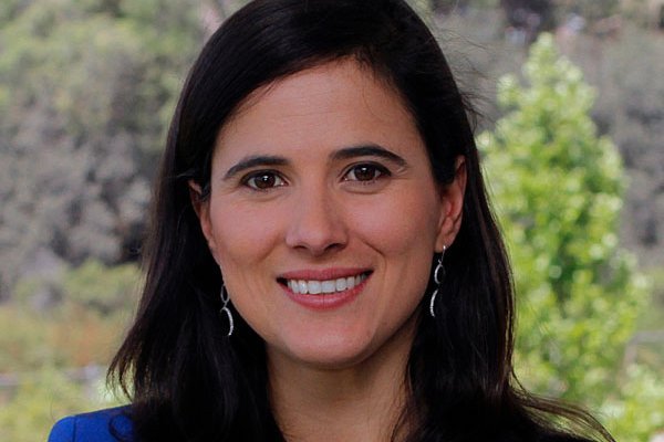 “A la trayectoria laboral femenina, le siguen pegando abajo”