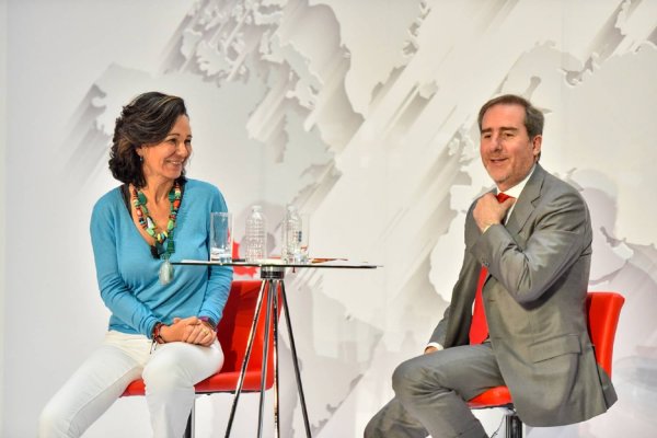 La presidenta de Banco Santander, Ana Botín, y el nuevo CEO del grupo, Héctor Grisi.