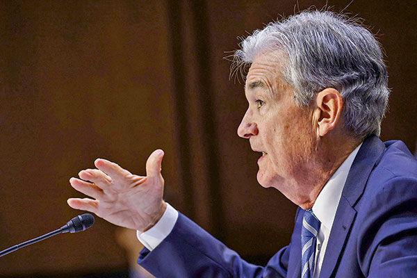 Fed ve riesgo de más sorpresas en inflación y Biden busca suspender impuestos a gasolina y diésel