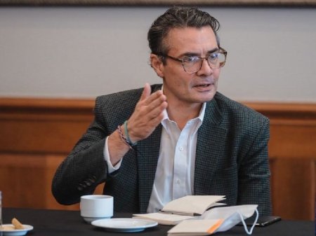 El economista nacido en Chile que tendría más posibilidades en la carrera por llegar al Ministerio de Hacienda en Colombia