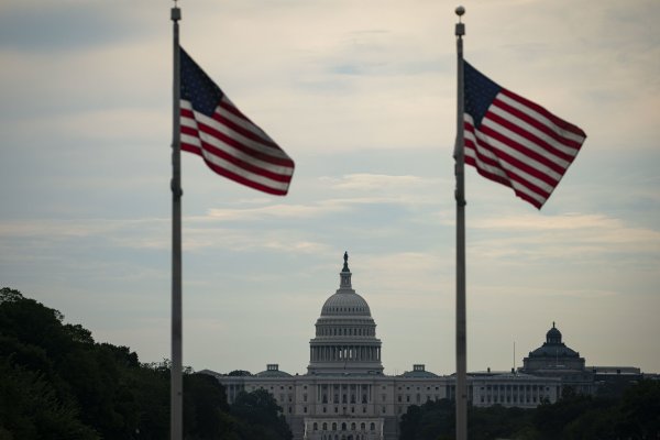 PIB de Estados Unidos se contrajo más de lo estimado durante el primer trimestre