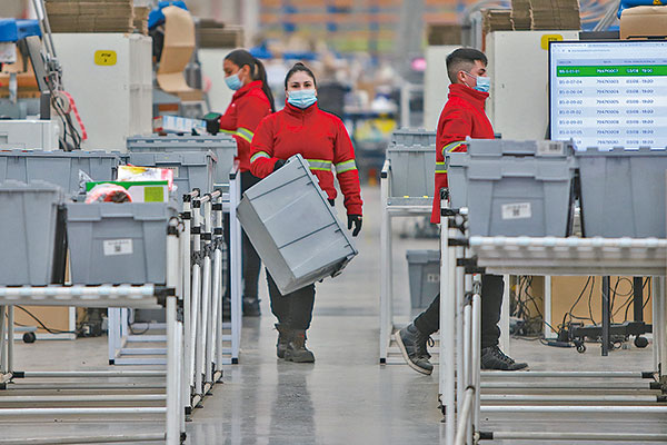 Sueldos en UF ante el aumento en el costo de la vida: ¿una opción para todos?