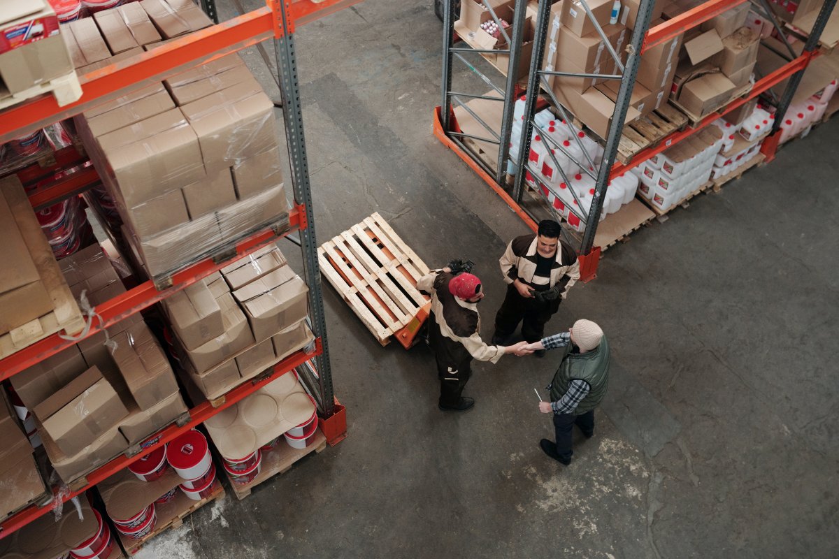 <p>Invertir en bodegas o cómo aprovechar las ventajas del e-commerce</p>