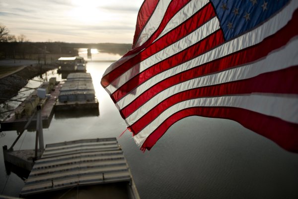 Estados Unidos podría evitar la recesión este año, pero se espera un “aterrizaje forzoso” para 2023