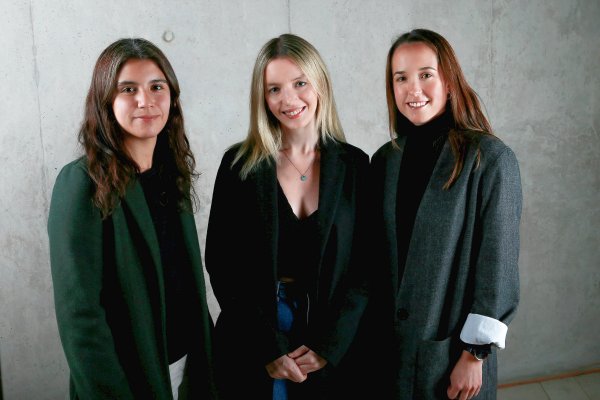 Las embajadoras de Invierte Mujer,, Amanda Behm de The Imperfect Project, Mary Isabel Buenaventura de Refashion y Josefa Cortés de Palpa.