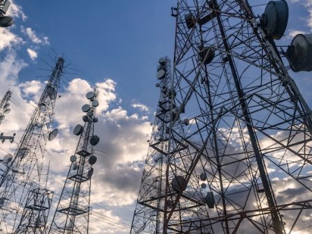 <p>WOM vendió 3.800 torres en Chile casi US$ 1.000 millones a fondo de inversiones norteamericano</p>