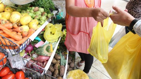 Cerca del 20% de los productos de la canasta básica de Colombia se verán impactados por el dólar