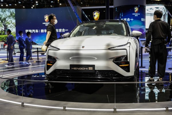<p>La vuelta de Evergrande: lanza su primer automóvil eléctrico con el que buscará apuntalar los ingresos</p>
