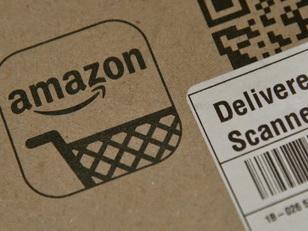 Amazon usa influenciadores para entrar en el mercado de compras en vivo