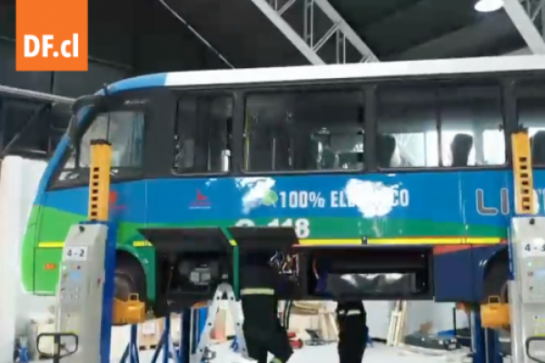 Ahora en DF | Presentan el primer bus eléctrico construido en Chile