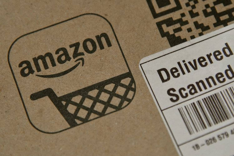 Amazon usa influenciadores para entrar en el mercado de compras en vivo
