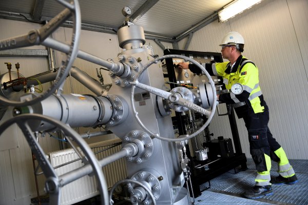 Alemania descarta elevar el nivel de emergencia y garantiza suministro de gas