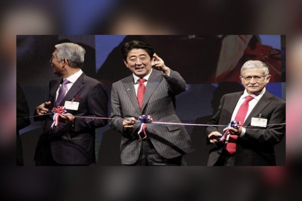 El día en que Shinzo Abe estuvo a punto de subir 4.000 metros en Chile para inaugurar un proyecto minero
