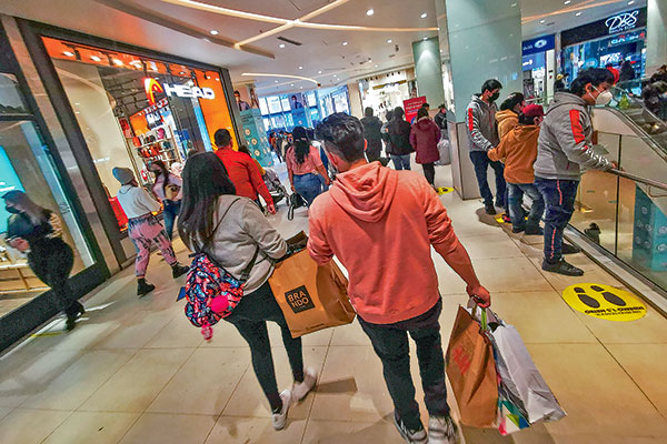 Mercado se hace eco de caída del PIB el próximo año y ratifica para hoy alza de tasa de hasta 100 puntos